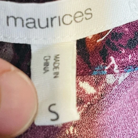 Maurices Burgundy Patterned Sleeveless Blouse - Picture 3 of 5